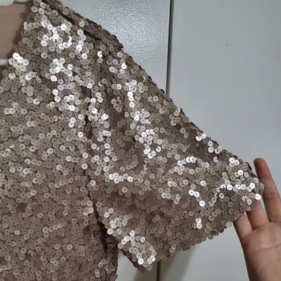 SOCIALITE Women's Small Sequin V Neck Top Blouse Champagne Gold - Picture 4 of 8